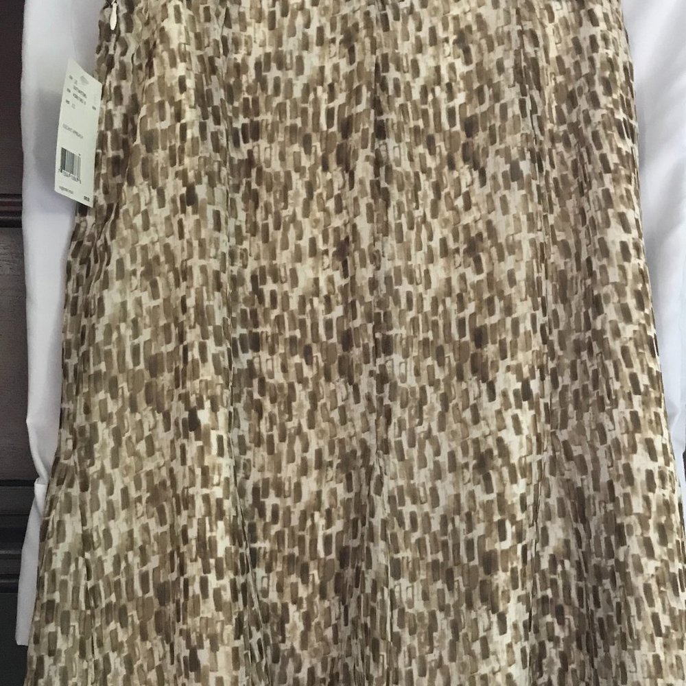 Women's Skirt (Brand Axcess)  - Size 6,